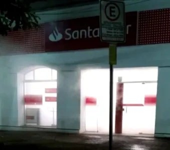 Fumaça registrada em banco é dispositivo de segurança; Vídeo