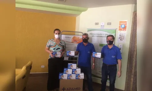 Rotary Cidade Alta doa máscaras para Hospital da Providência.
