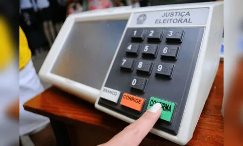 Selfie ao lado da urna? Confira algumas práticas que são consideradas crimes eleitorais