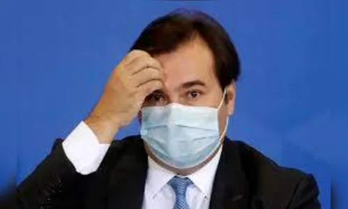 Em entrevista, Maia diz que não é contra a prorrogação do auxílio