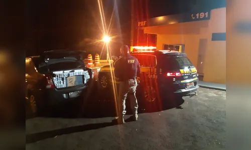 PRF apreende veículo carregado de cigarros contrabandeados em Cornélio Procópio