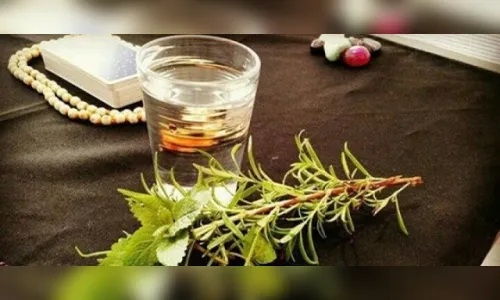 Mulher de Ivaiporã recebe “benzedeira” em casa e tem cartão bancário furtado