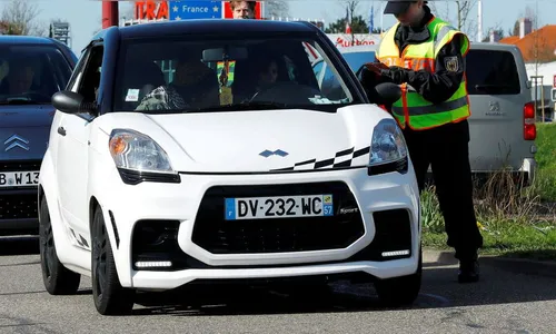 França amplia toque de recolher contra covid-19