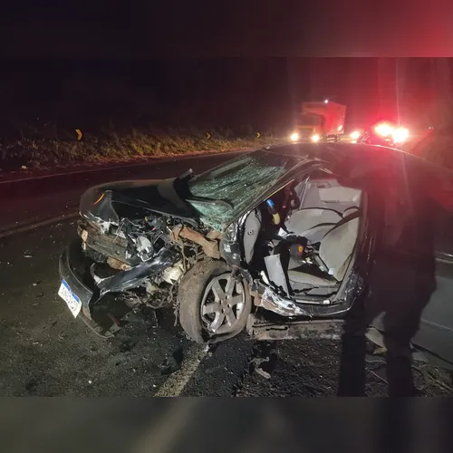 Colisão entre carros deixa dois feridos na PR 466; em Manoel Ribas