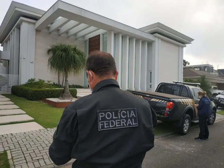 PF deflagra operação contra lavagem de dinheiro do tráfico internacional de drogas