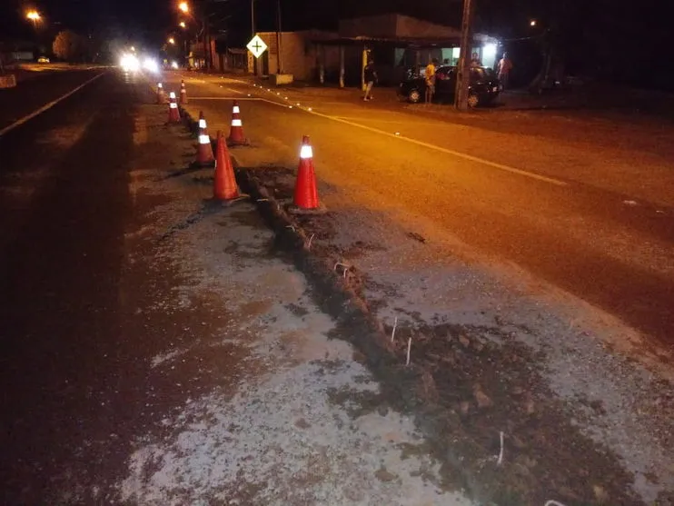 Vandalismo: obra de canteiro central é destruída