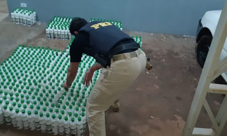 PRF apreende quase mil frascos de cocaína diluída na região de Maringá