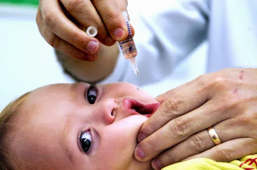Vacinação contra a pólio segue até o fim do estoque em Arapongas