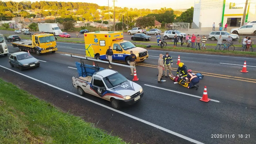 Três pessoas ficam feridas após atropelamento na BR 369; assista