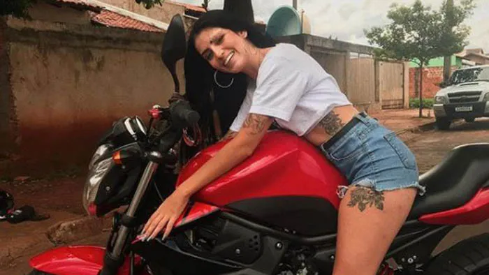 Influencer de Londrina morre ao cair de moto depois de fugir da PM