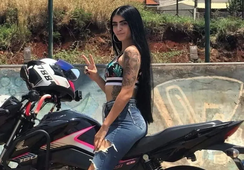 Família de youtuber que morreu em acidente de moto emite comunicado