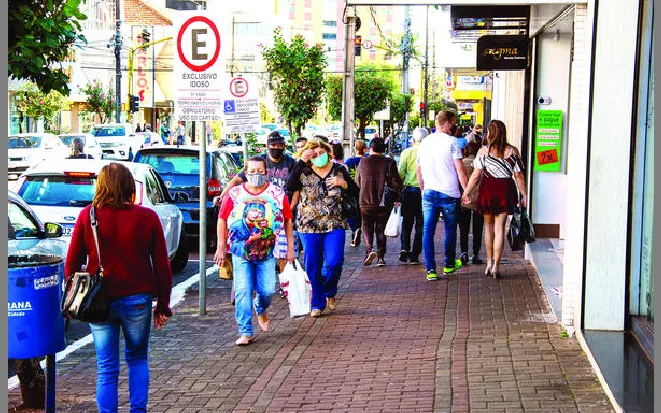 Comércio cresce em vendas no Paraná