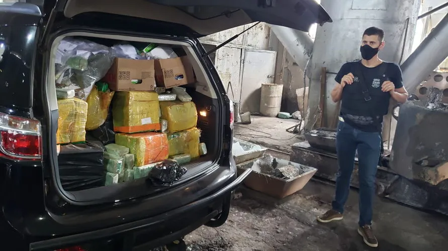 Polícia Civil incinera mais de 400 Kg de maconha e outras drogas