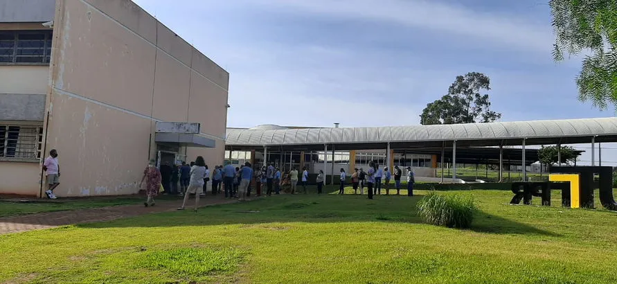UTFPR: movimentação é intensa no maior local de votação de Apucarana