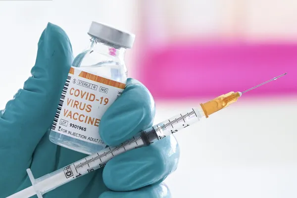 Projeto deve definir quem receberá a vacina contra coronavírus primeiro