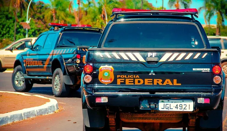 PF deflagra operação contra lavagem de dinheiro do tráfico internacional