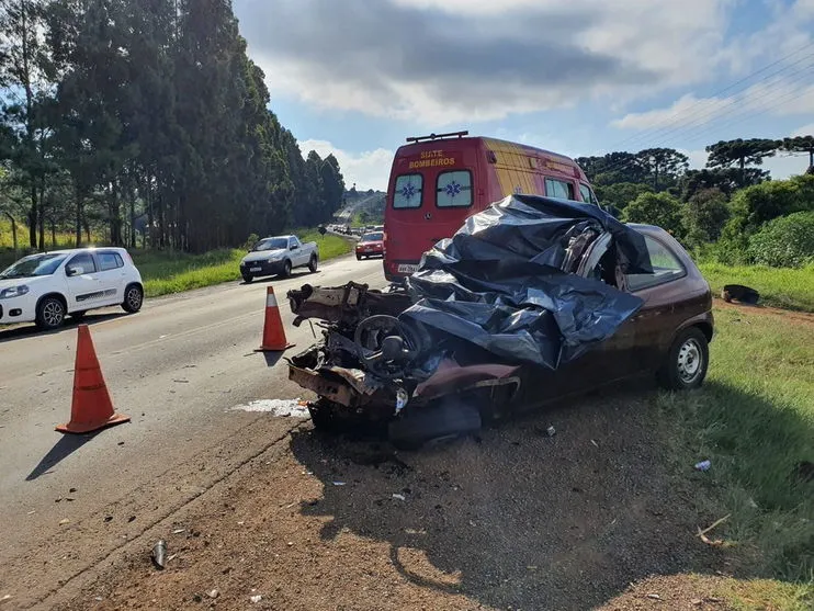 Colisão entre carro e ônibus deixa uma vítima fatal na PR-170