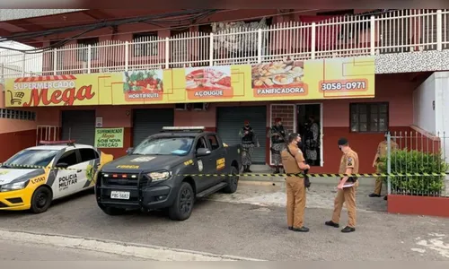 Bandidos invadem supermercado e matam três pessoas no Paraná