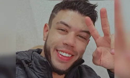 Morador de Curitiba morre após cair de moto no primeiro dia de trabalho