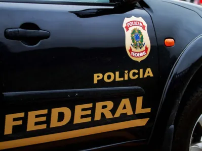 Polícia Federal realiza operação em Faxinal; um homem foi preso