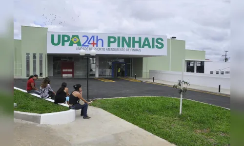 Homem de máscara e capuz abre fogo contra roda de amigos