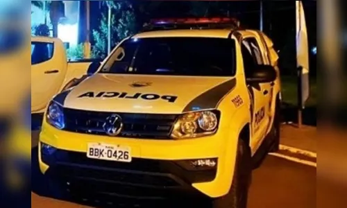 Motorista sem CNH perde o controle da direção e atinge portão de casa