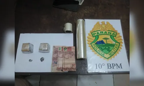 Jovem tenta fugir da PM e é preso por tráfico de drogas