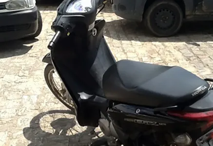 Mulher esquece onde estacionou moto e aciona Polícia Militar