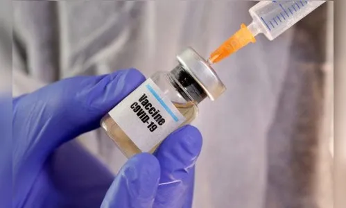 'Não haverá aplicação da vacina em massa', afirma presidente da Fiocruz