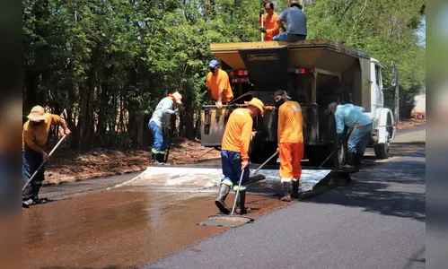 Lama asfáltica chega em trecho da Rua Bonito do Campo