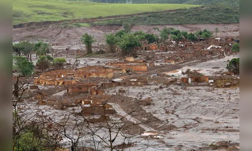 Cinco anos depois, vítimas de Mariana esperam por uma casa