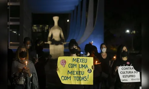 Após repercussão de caso Mariana Ferrer, mulheres protestam em frente ao STF