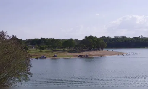 Criança de 6 anos sofre ferimentos graves após ser atropelada por jet ski