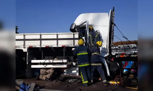 Grave acidente no Paraná deixa oito pessoas feridas; causador fugiu do local
