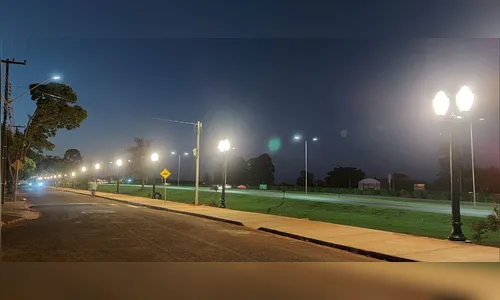 Rua Japuíra conta com nova iluminação em Arapongas