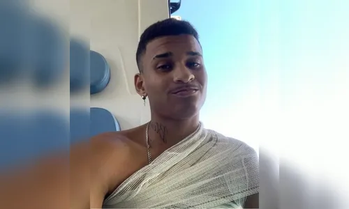 Van com grupo de dança capota e integrante grava 'stories' pedindo socorro; Vídeo