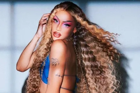 Pabllo Vittar ganha prêmio de 'Melhor Artista Brasileiro' na MTV europeia