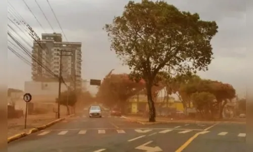 Vento e poeira trazem chuvas com alerta para a região