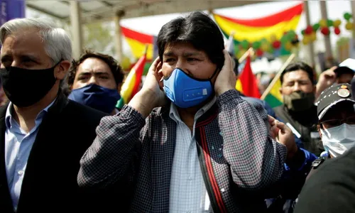 Evo Morales volta para a Bolívia após posse de presidente socialista