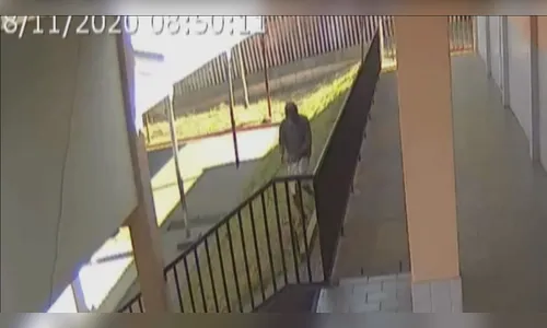 Homens são detidos suspeitos de furtarem água de escola para usar em obra