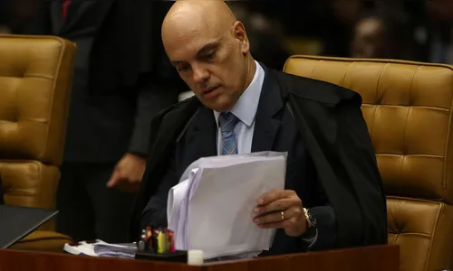 Ministro do STF Alexandre de Moraes está com covid-19