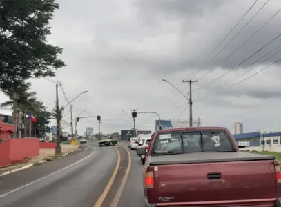 Semáforo da Avenida Minas Gerais é alvo de vandalismo