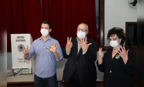 Greca é reeleito prefeito de Curitiba no primeiro turno