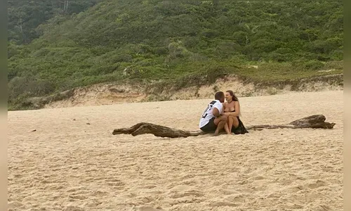 Novo affair? influencer Maikelly Mühl flagrada em praia deserta com Raiam Santos