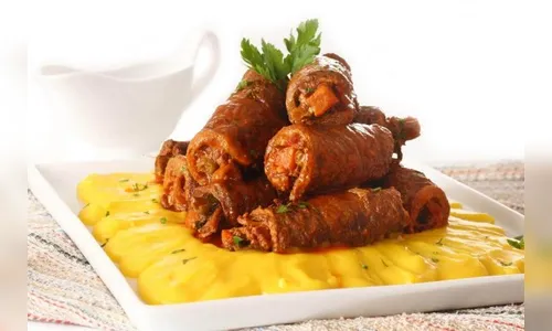 Aprenda a fazer Bife rolê com bacon na pressão