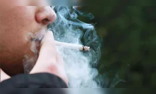 PM flagra motorista embriagado e rapaz confessa que fumou maconha