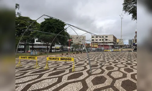 Jandaia do Sul inicia instalação da decoração natalina