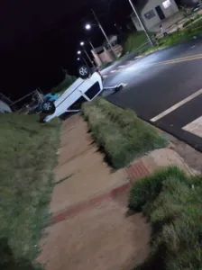 Veja como ficou o carro envolvido em atropelamento