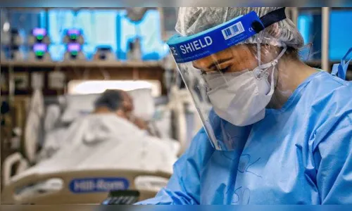 Paraná divulga mais 707 diagnósticos positivos e 27 mortes pela Covid-19