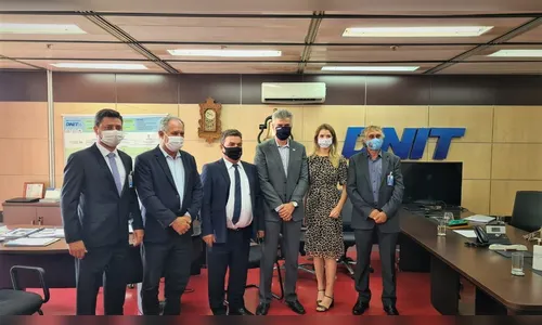 Reunião prepara investimentos para reduzir transtornos da linha férrea em Arapongas